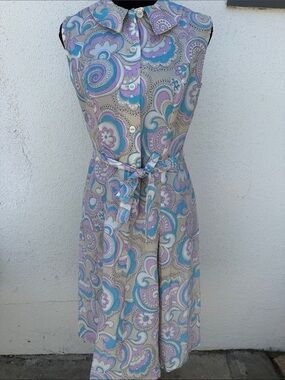 Vintage Sleeveless Pastel Paisley Shirt Dress with Tie Waist